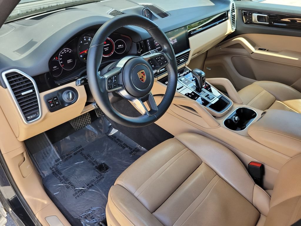 Certified 2019 Porsche Cayenne AWD/4WD image 4