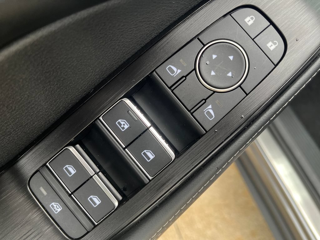 Certified 2025 Nissan Rogue SL w/ SL Premium Package FWD image 16