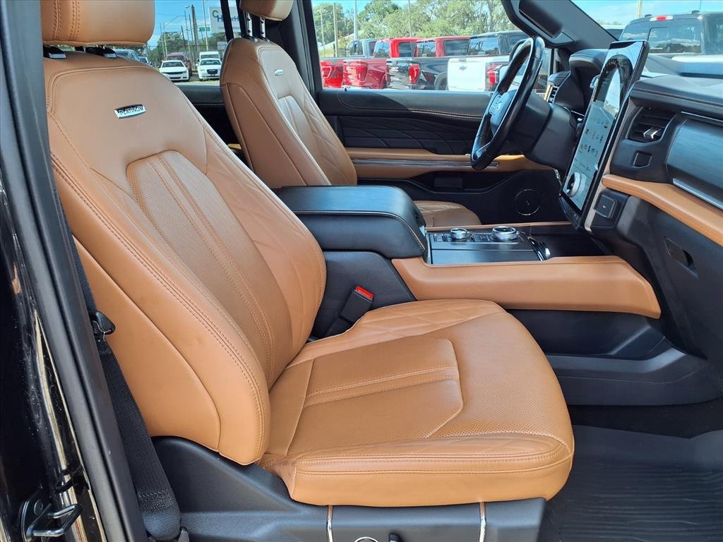 Used 2023 Ford Expedition Max Platinum image 14