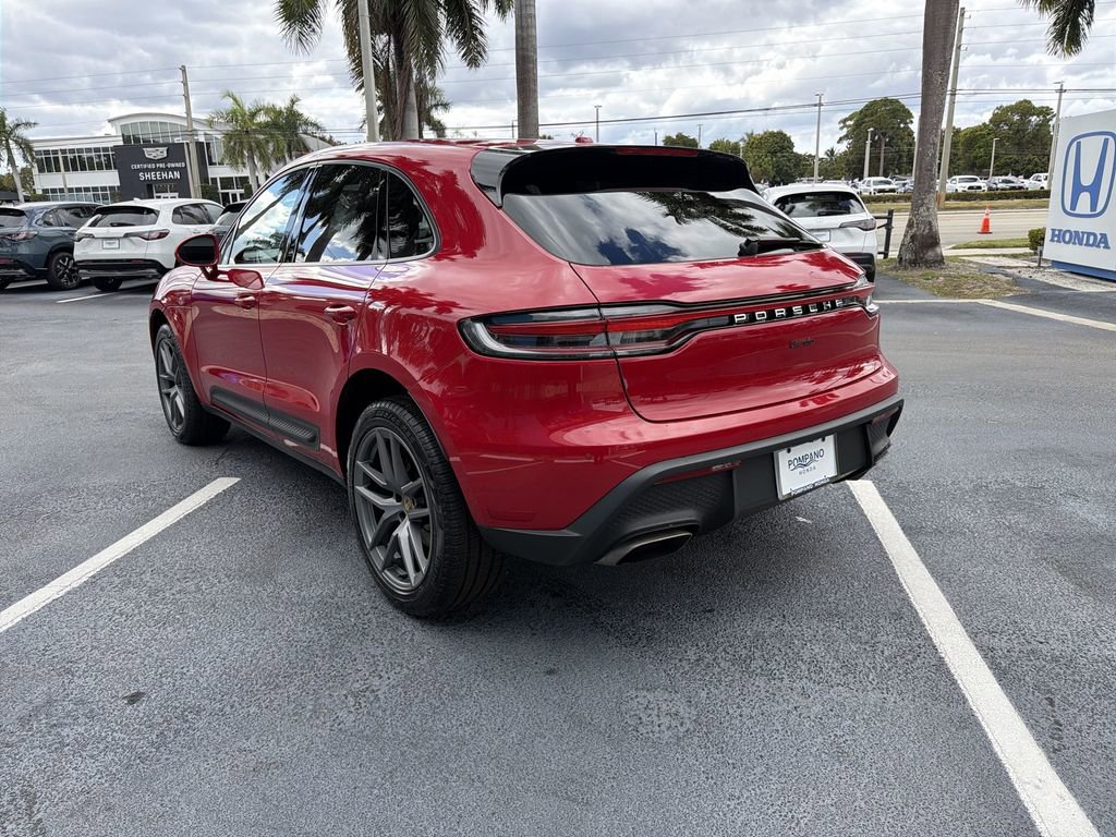 Used 2022 Porsche Macan w/ Premium Package Plus image 8