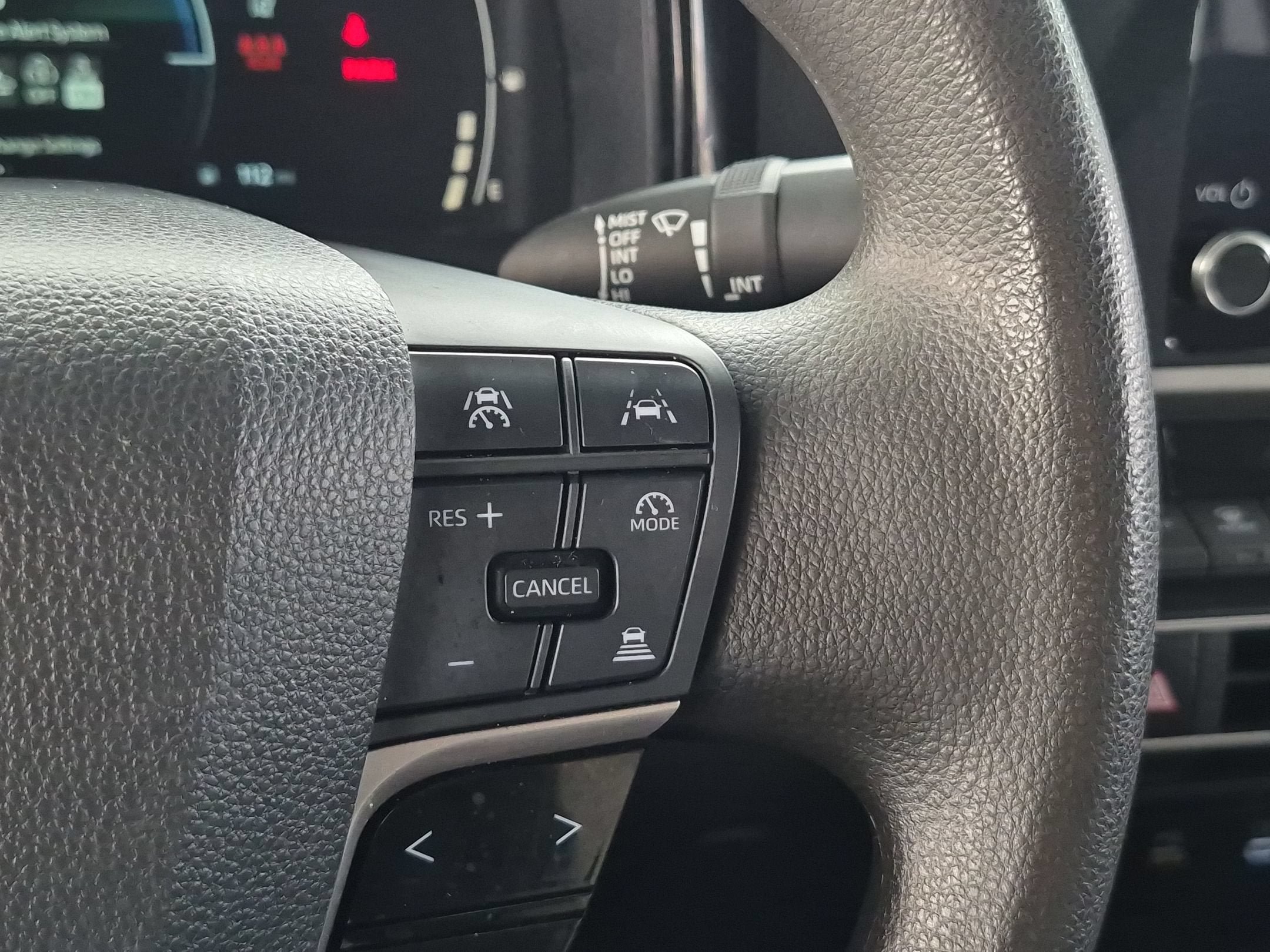 Used 2025 Toyota Camry LE FWD image 17