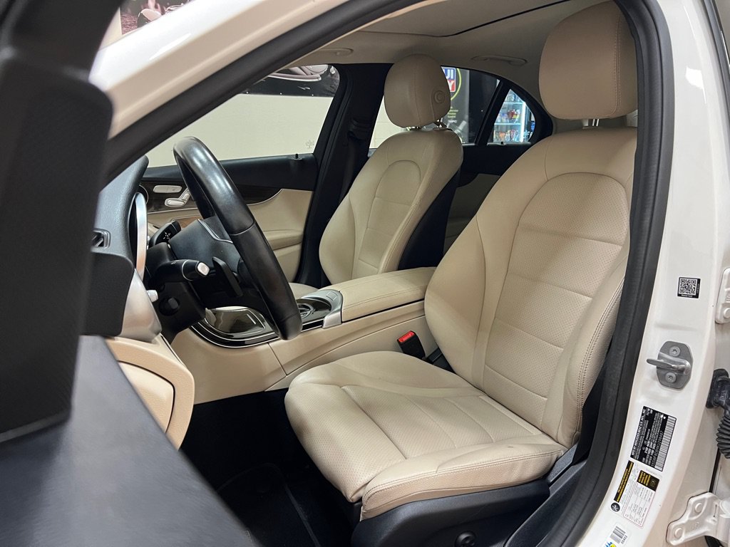 Used 2019 Mercedes-Benz C 300 Sedan image 17