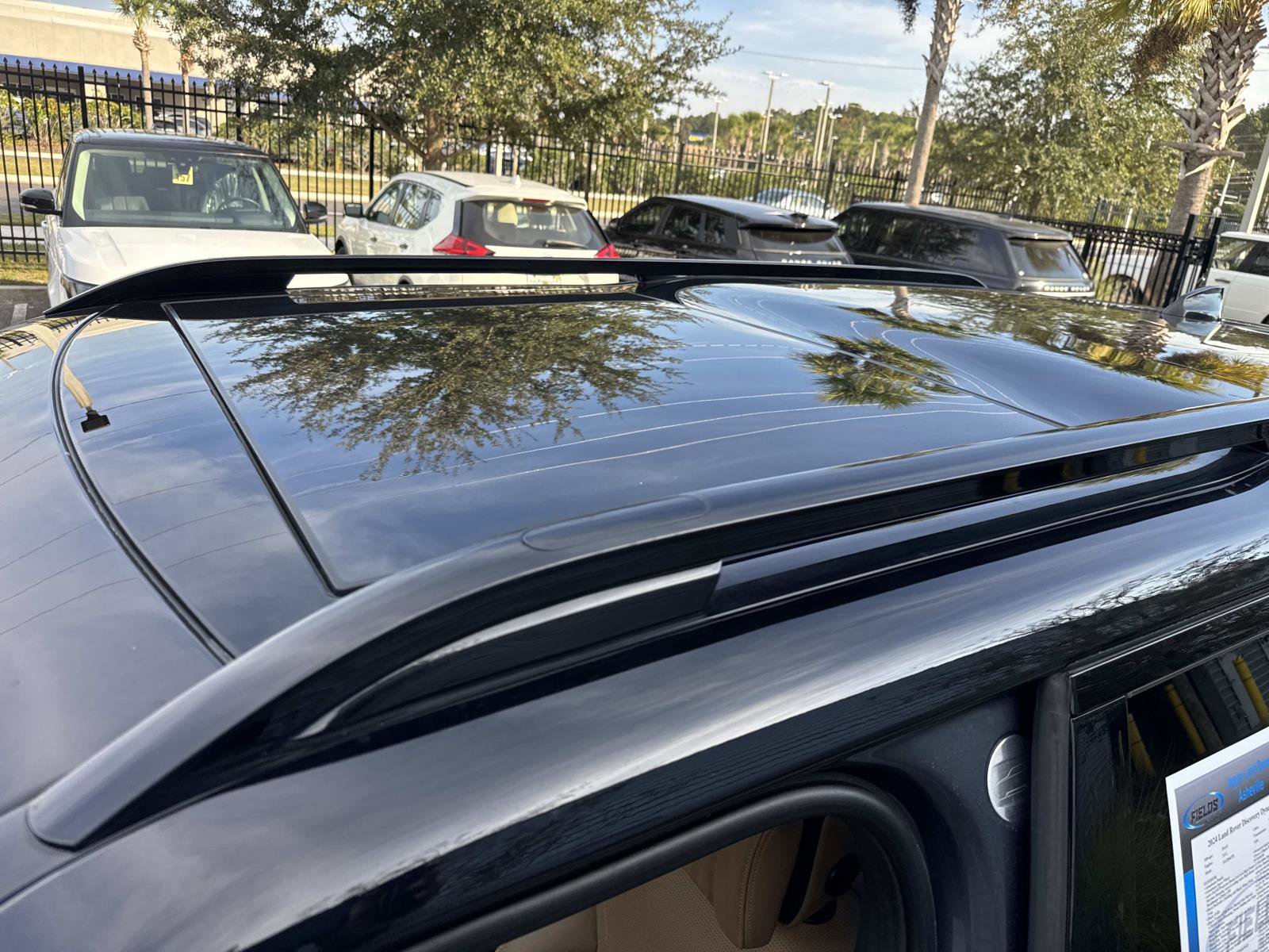 Used 2024 Land Rover Discovery Dynamic SE image 34