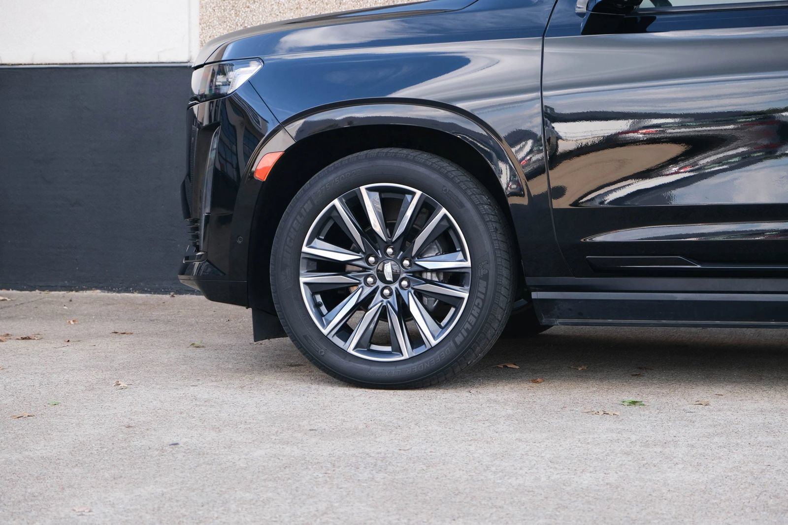 Used 2021 Cadillac Escalade ESV Sport w/ Driver Assist Tech Package RWD image 9