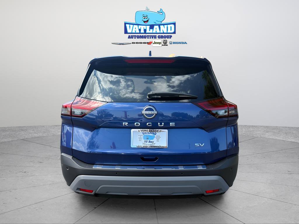 Used 2022 Nissan Rogue SV FWD image 4