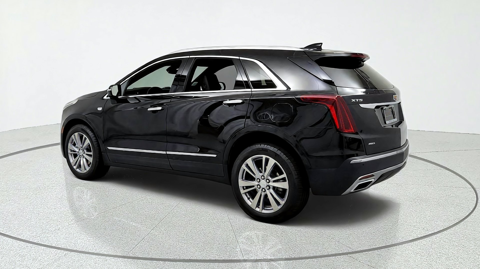 Used 2024 Cadillac XT5 Premium Luxury AWD/4WD image 3