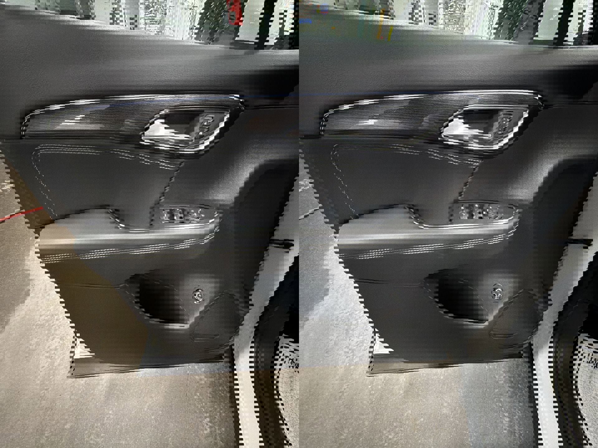 Used 2023 Buick Envision Preferred image 21