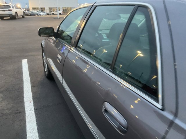 Used 2007 Cadillac DTS Luxury II image 10