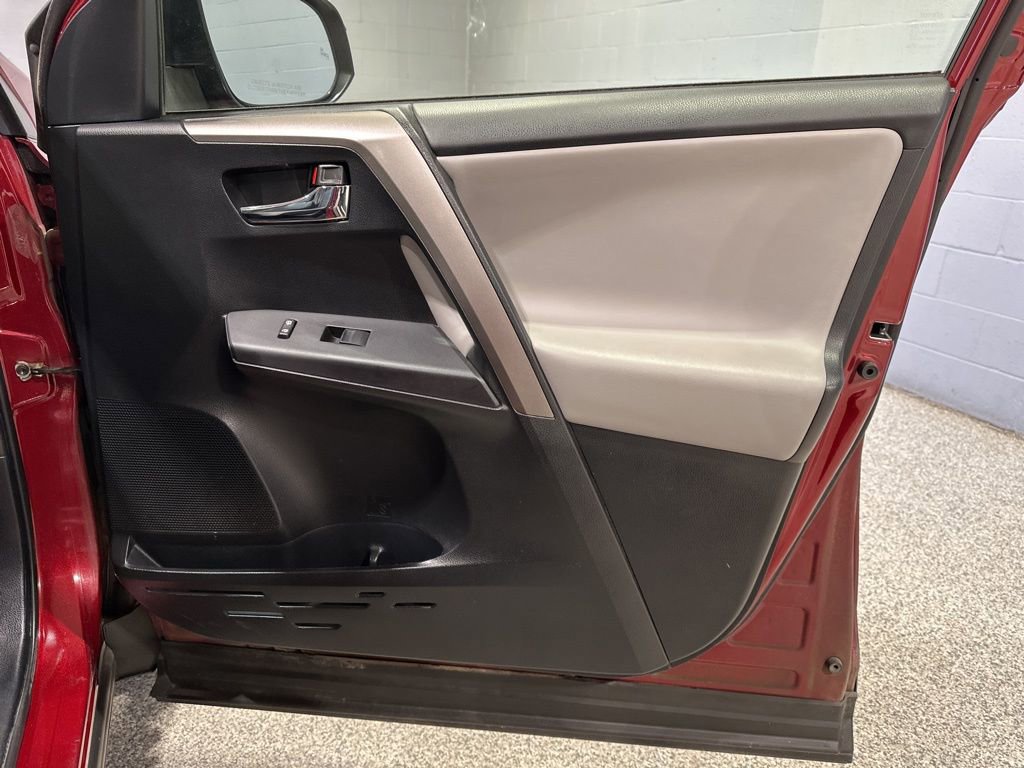 Used 2018 Toyota RAV4 XLE w/ Plus Extra Value Package image 16