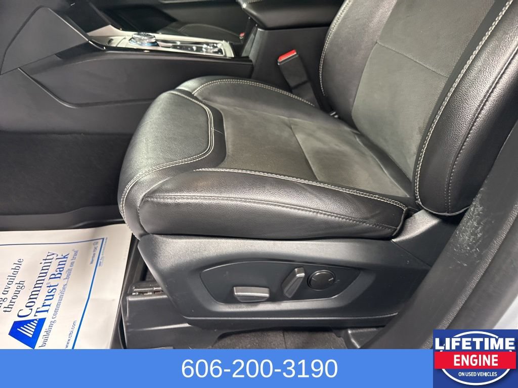 Used 2023 Ford Explorer ST AWD/4WD image 25