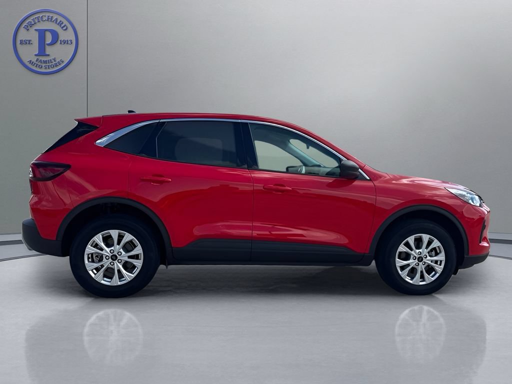 Used 2024 Ford Escape Active w/ Tech Pack #1 AWD/4WD image 8