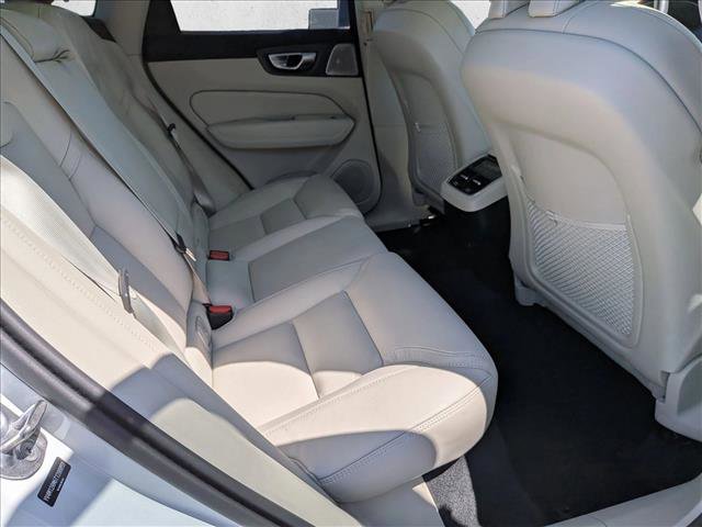 Certified 2026 Volvo XC60 B5 Ultra w/ Climate Package AWD/4WD image 21