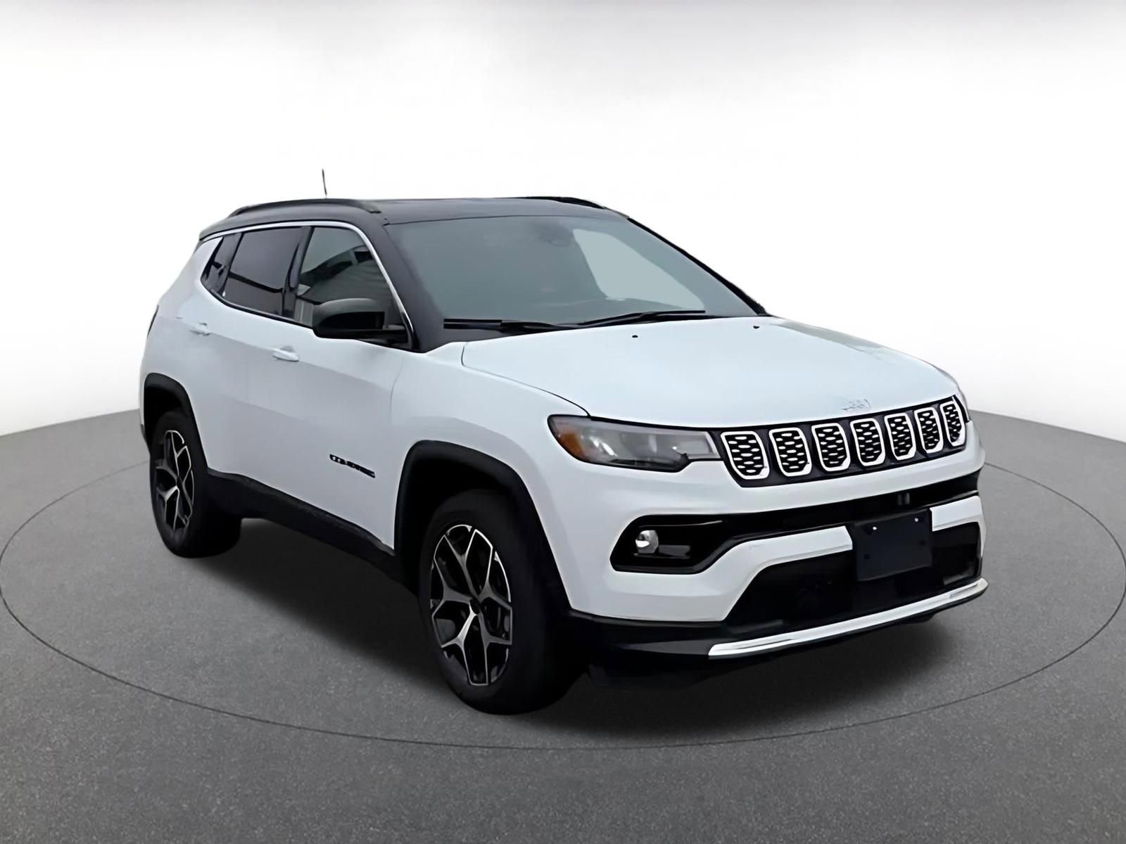 Used 2025 Jeep Compass Limited AWD/4WD image 3