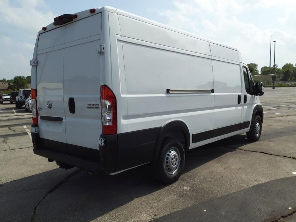 New 2024 RAM ProMaster 3500 w/ Premium Convenience Group image 2