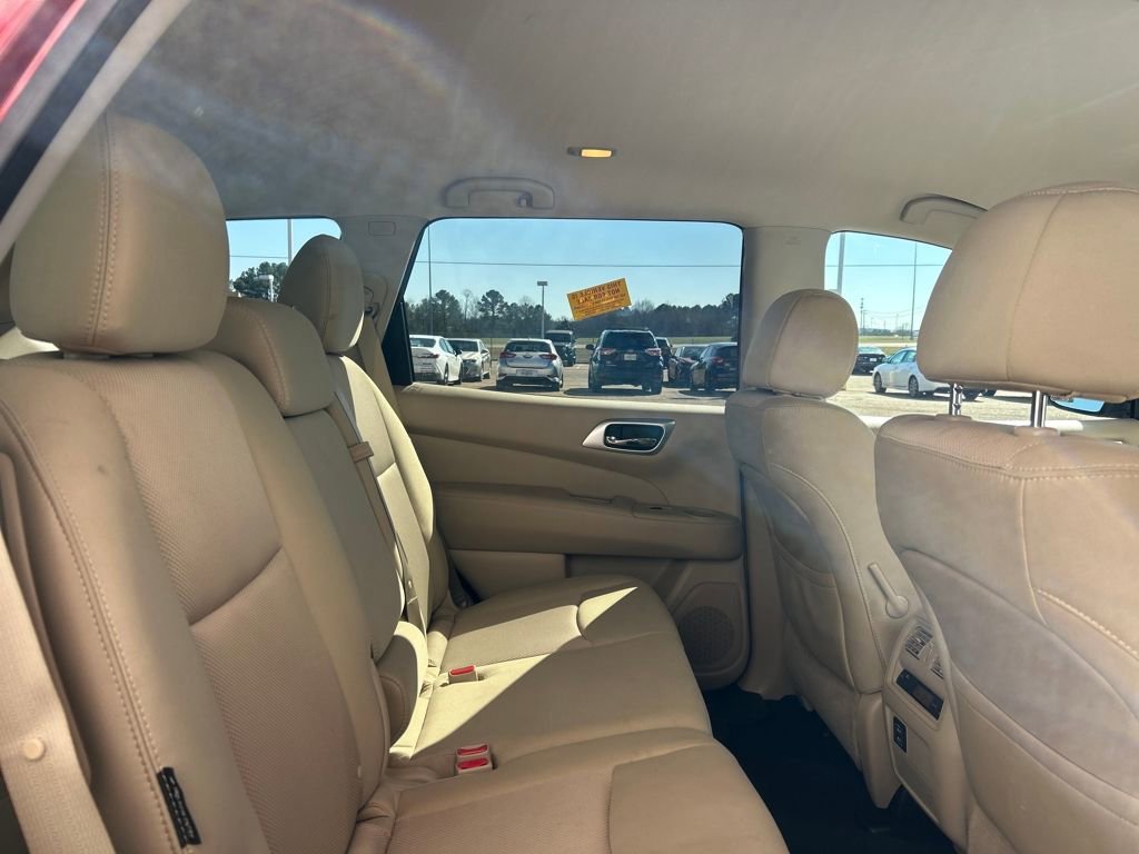 Used 2018 Nissan Pathfinder SV w/ SV All Weather Package image 29