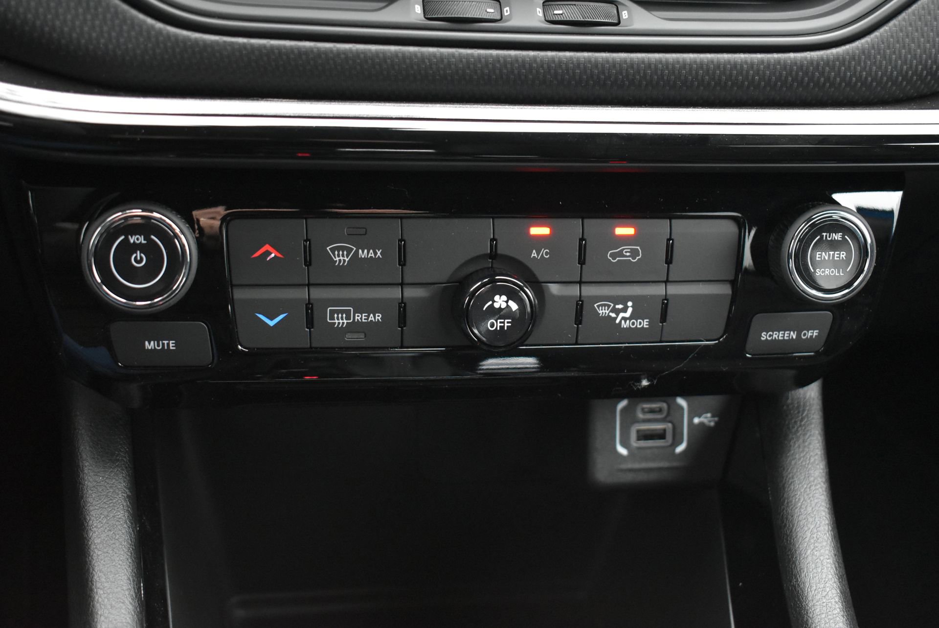 New 2026 Jeep Compass Latitude image 29