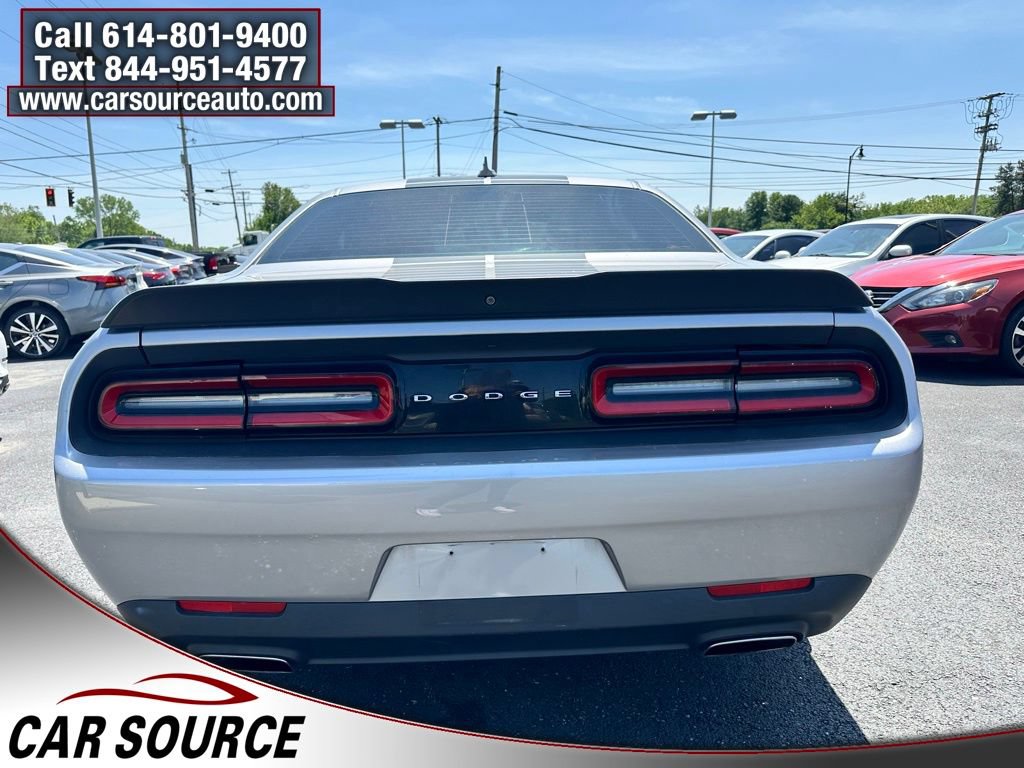 Used 2016 Dodge Challenger SXT w/ Blacktop Package RWD image 7