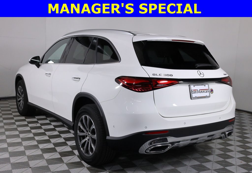 Certified 2025 Mercedes-Benz GLC 300 4MATIC image 4