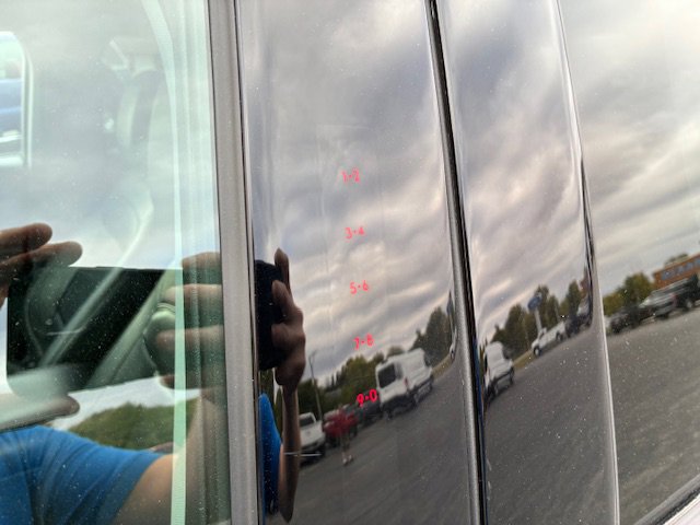 Used 2023 Ford Explorer XLT w/ Equipment Group 202A image 9