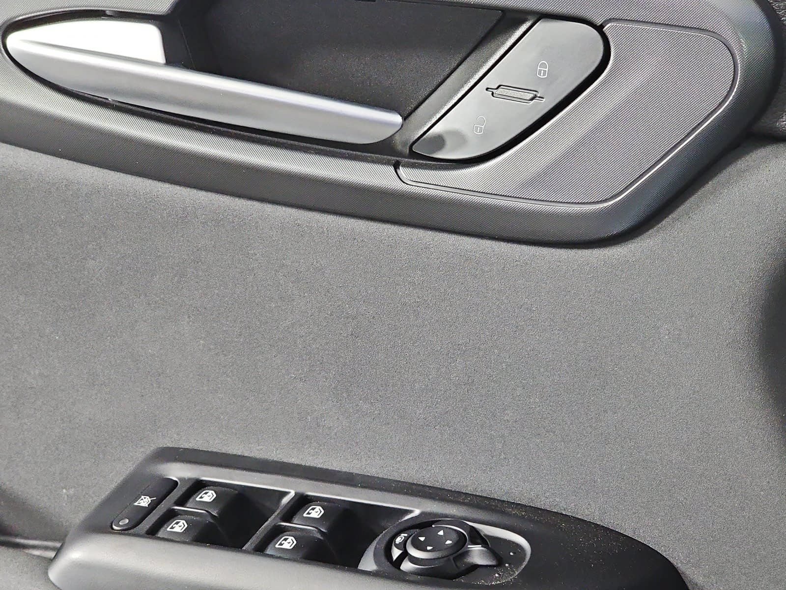 Used 2024 Alfa Romeo Tonale Veloce w/ Premium Interior Package AWD/4WD image 24