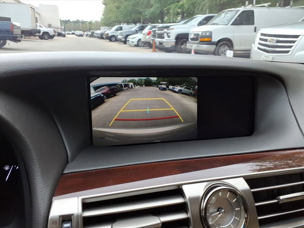 Used 2016 Lexus LS 460 w/ Comfort Package RWD image 16