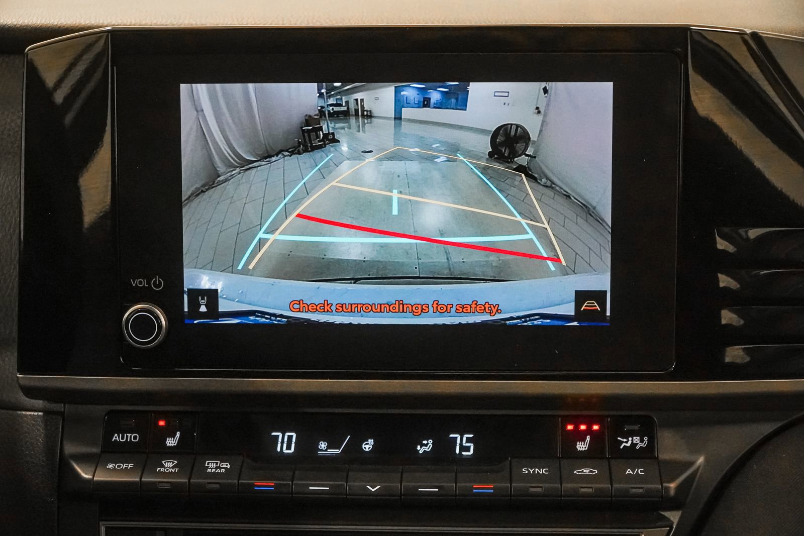 Used 2025 Toyota Camry LE AWD/4WD image 28