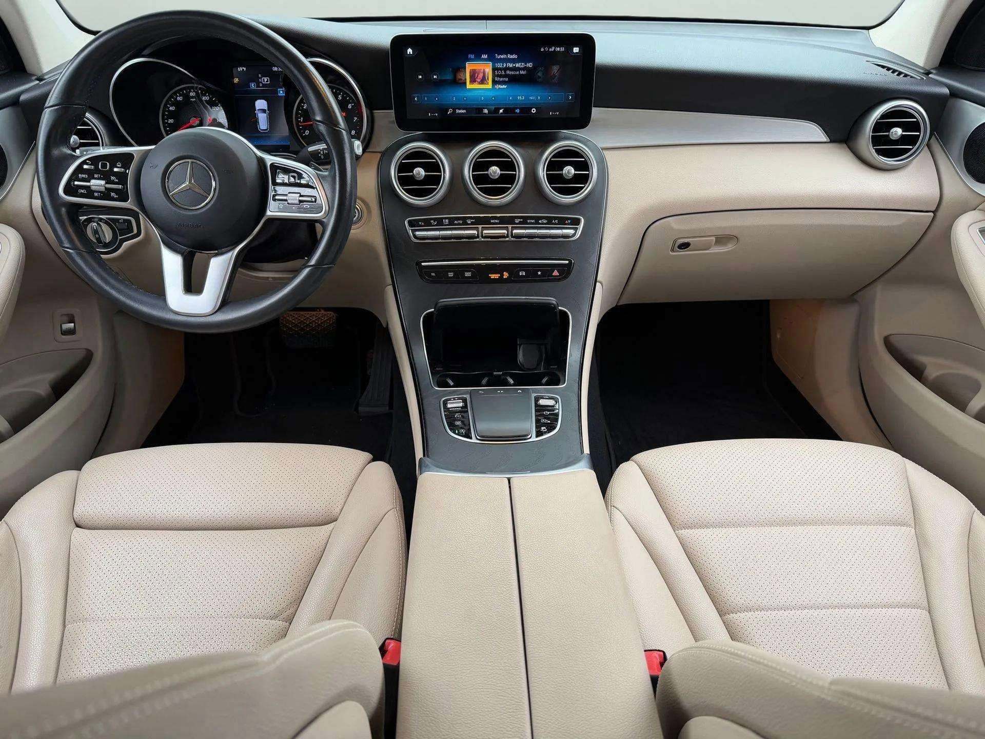 Used 2022 Mercedes-Benz GLC 300 image 4