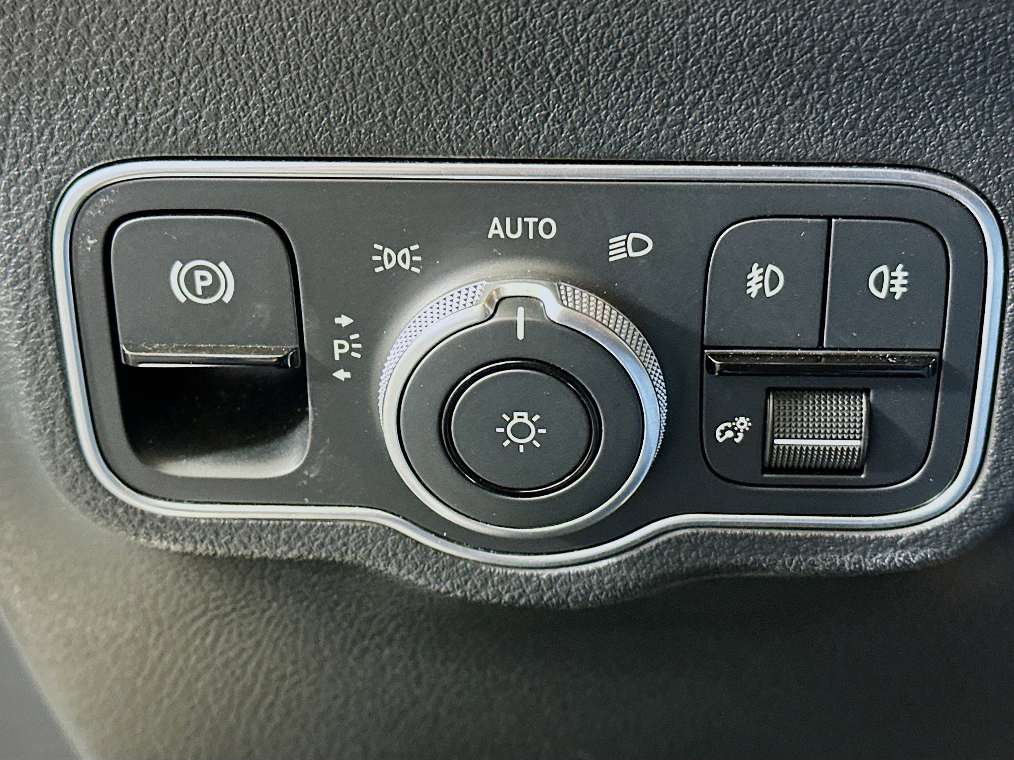 Used 2024 Mercedes-Benz GLA 250 image 17