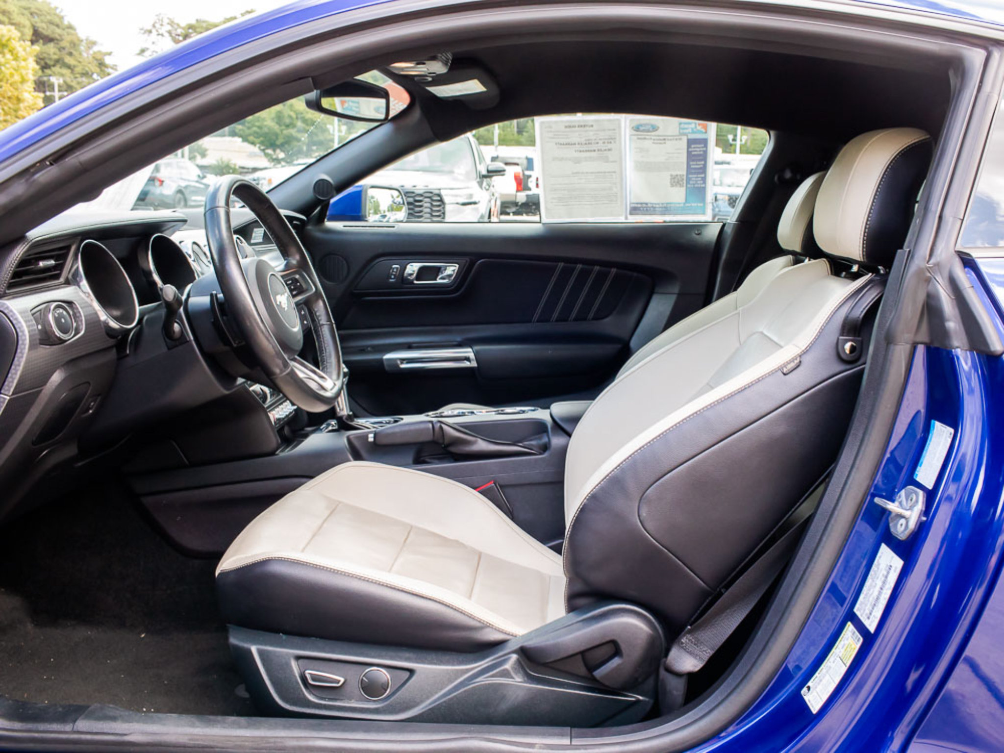 Used 2016 Ford Mustang Premium w/ Ecoboost Performance Package RWD image 15
