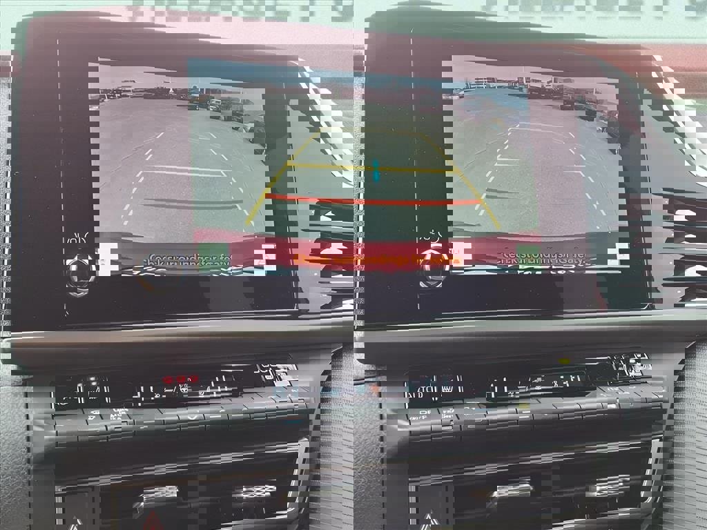 Used 2026 Toyota Camry SE image 18