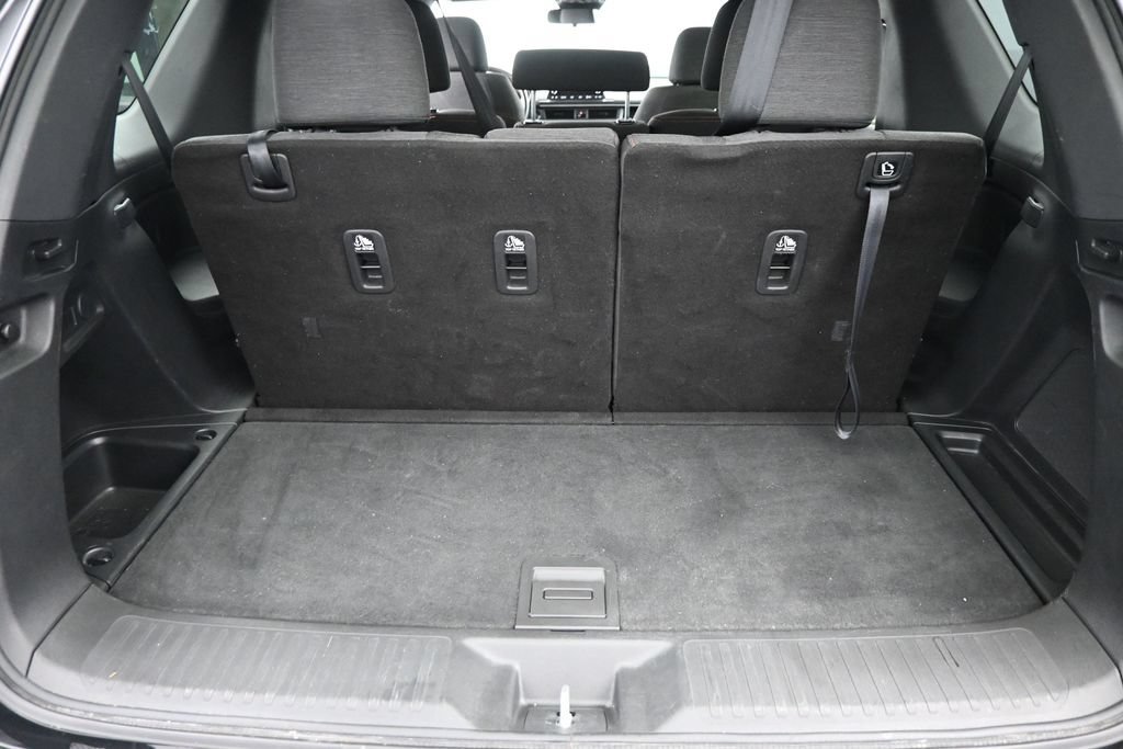 Used 2025 Honda Pilot Sport image 15