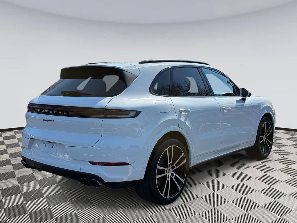 Used 2026 Porsche Cayenne AWD/4WD image 2