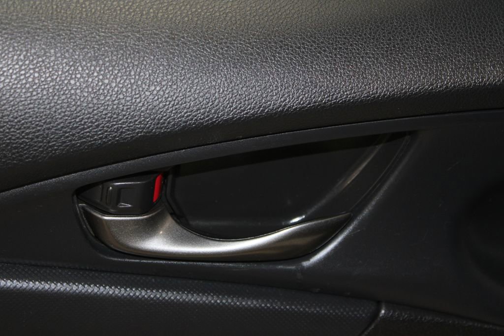 Used 2018 Honda Civic Sport image 5