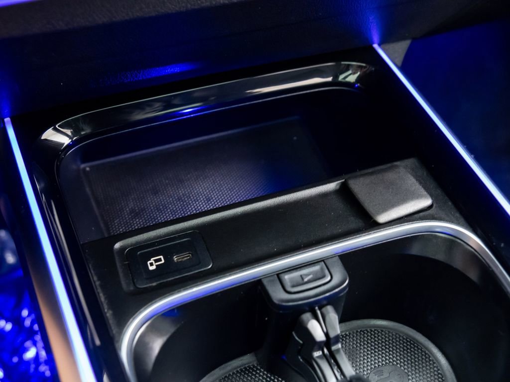 Used 2022 Mercedes-Benz GLB 250 4MATIC image 29