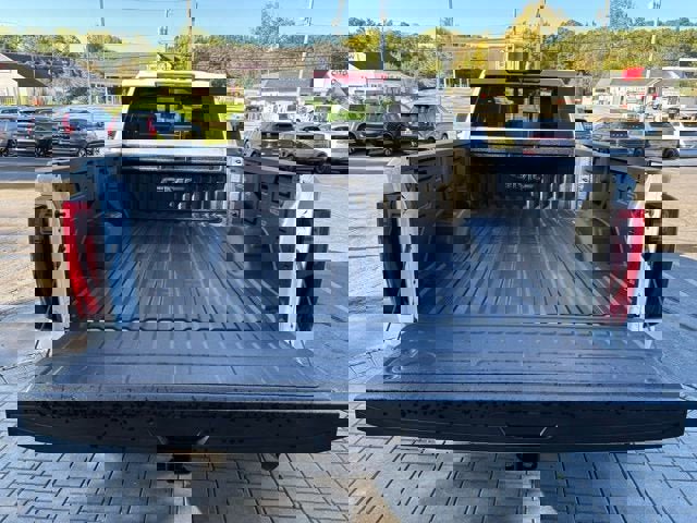 New 2026 GMC Sierra 3500 SLT w/ SLT Premium Package image 11