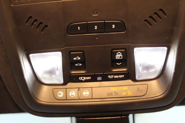 Used 2022 Cadillac XT6 Premium Luxury w/ Platinum Package AWD/4WD image 31
