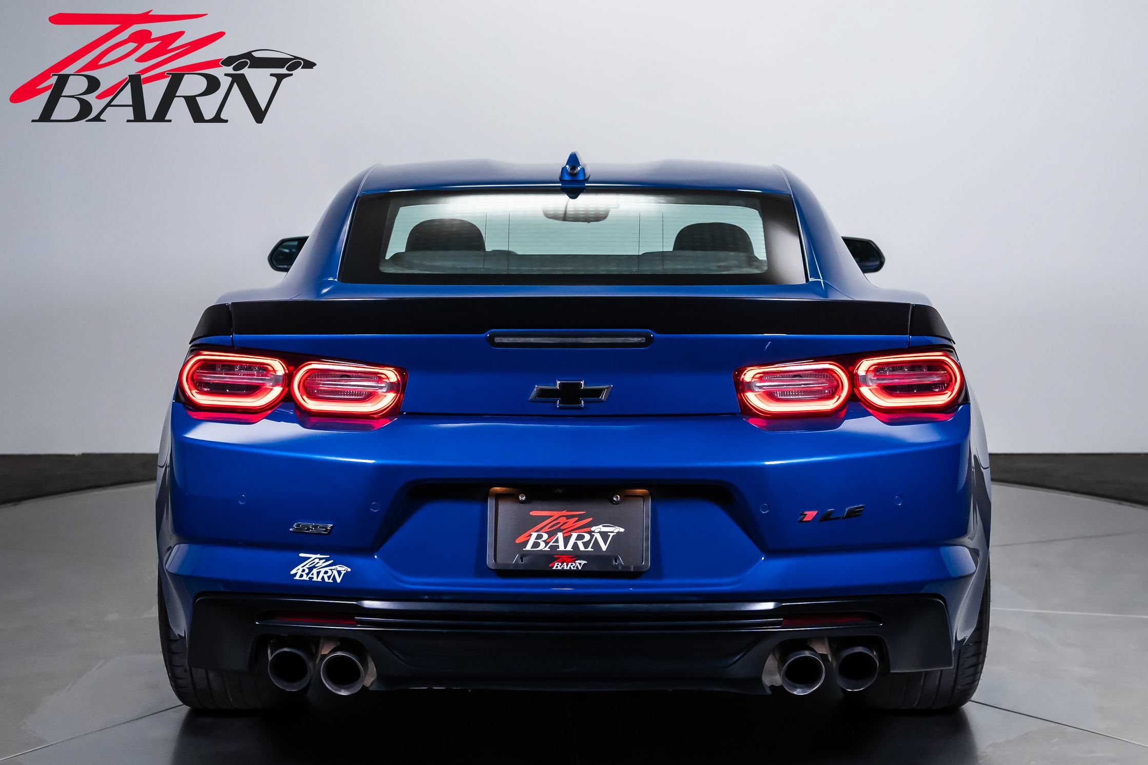 Used 2021 Chevrolet Camaro SS RWD image 4