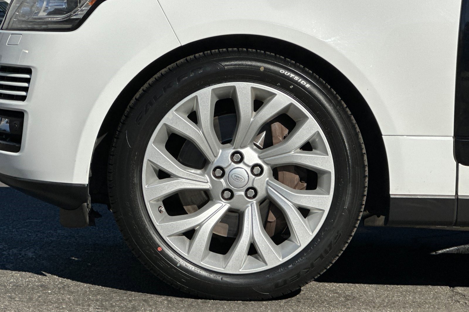 Used 2016 Land Rover Range Rover Supercharged image 13