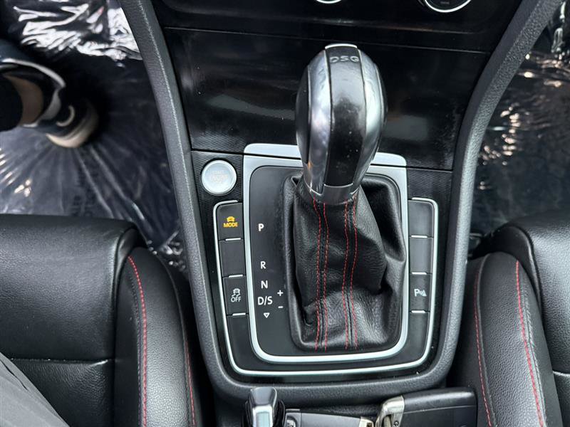 Used 2015 Volkswagen GTI Autobahn w/ Lighting Package (SEL) image 33