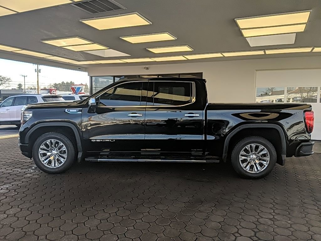 Used 2022 GMC Sierra 1500 Denali AWD/4WD image 9