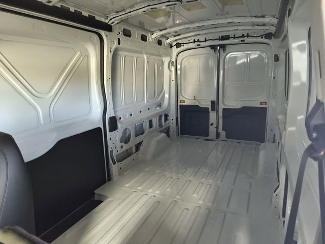 New 2026 Ford Transit 250 148 Medium Roof RWD image 17