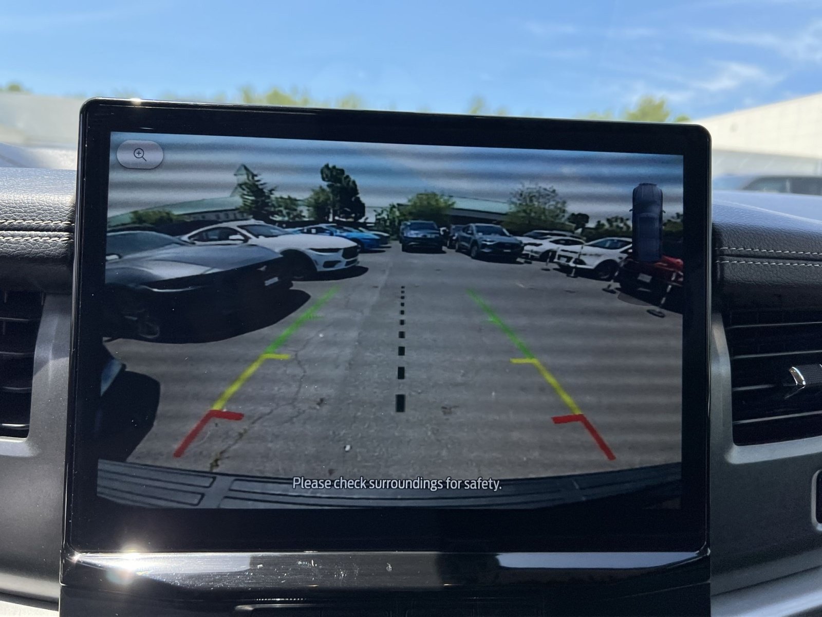 Used 2024 Ford Expedition XLT AWD/4WD image 27
