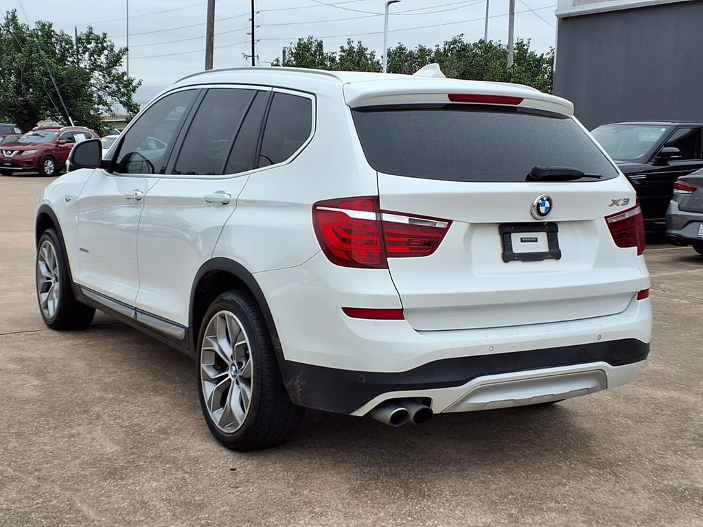 Used 2016 BMW X3 sDrive28i RWD image 2