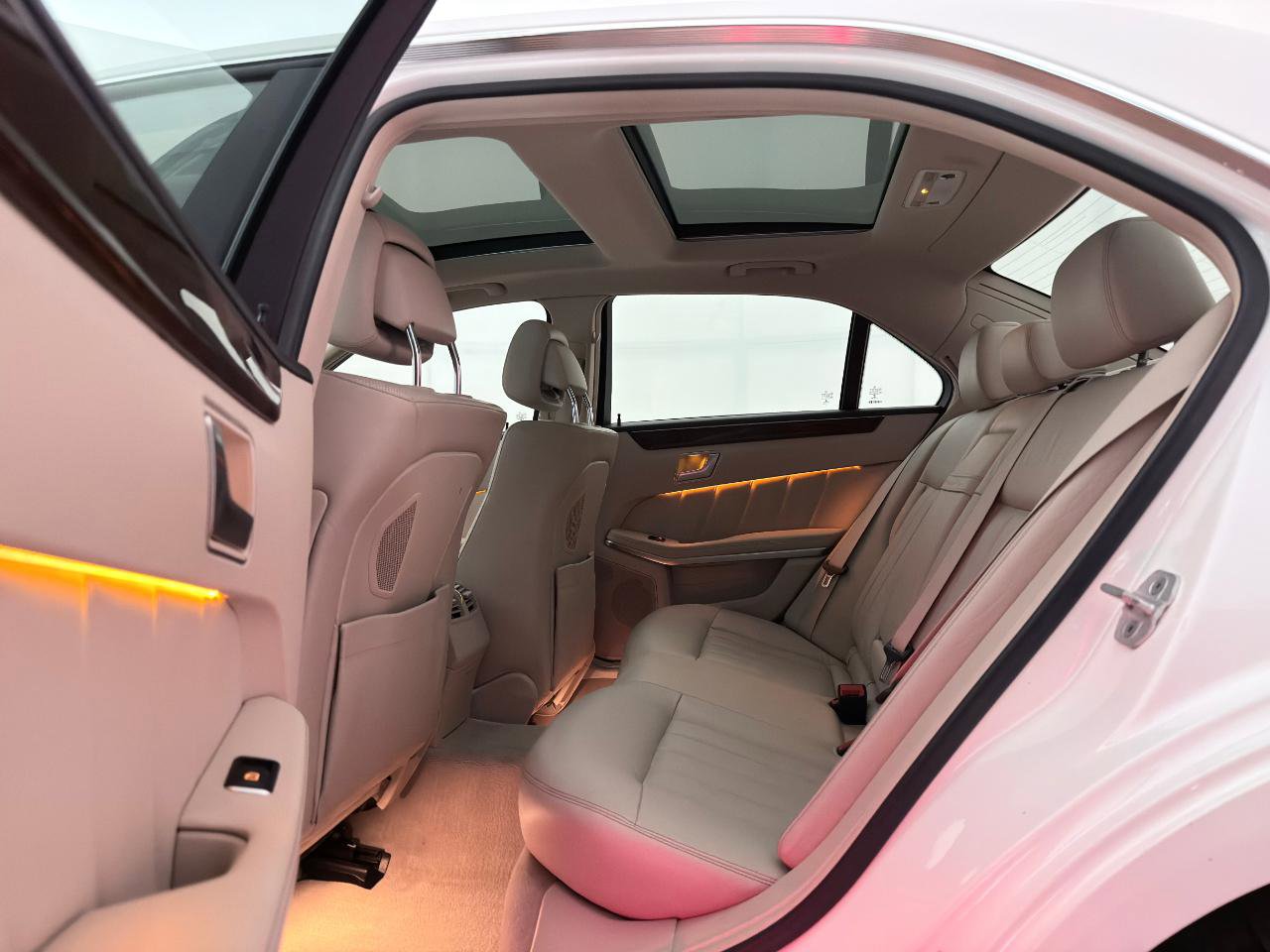 Used 2015 Mercedes-Benz E 350 4MATIC Sedan image 22