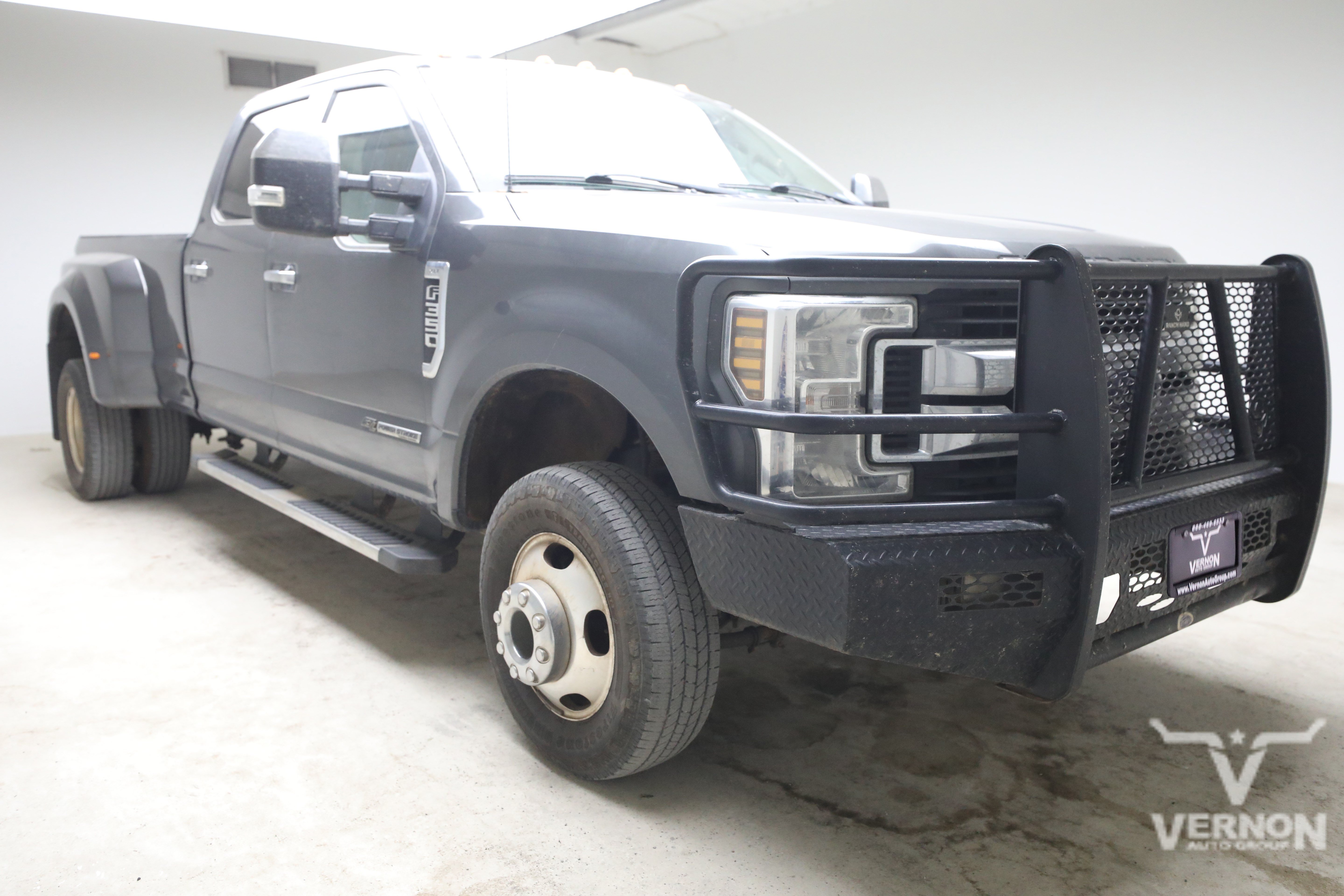 Used 2019 Ford F350 XLT w/ XLT Premium Package AWD/4WD image 6