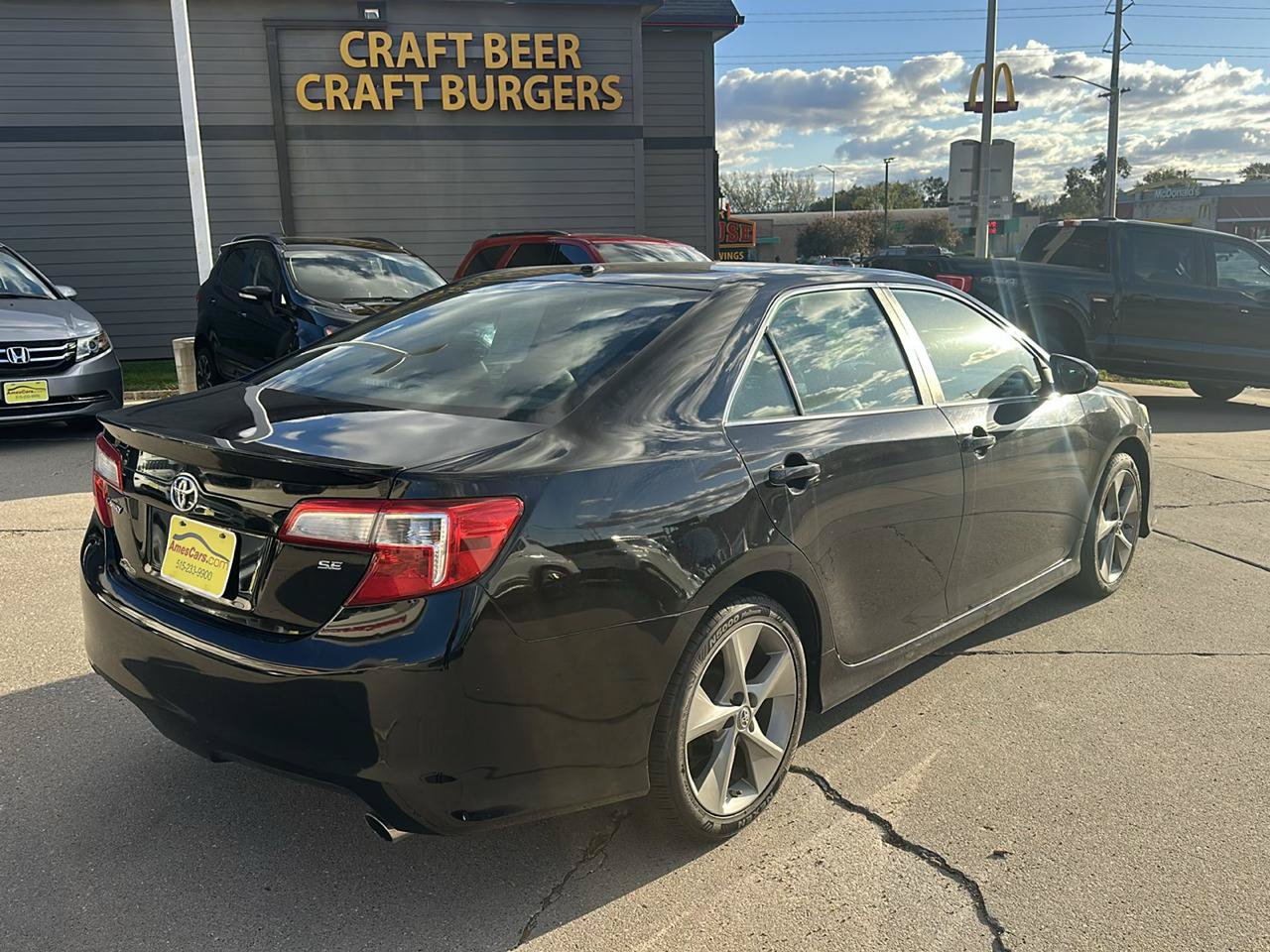 Used 2014 Toyota Camry SE FWD image 4