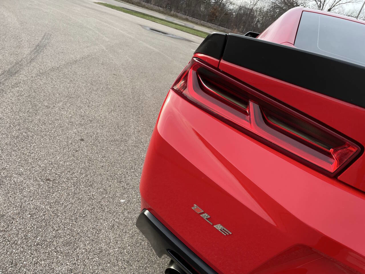 Used 2018 Chevrolet Camaro SS image 23