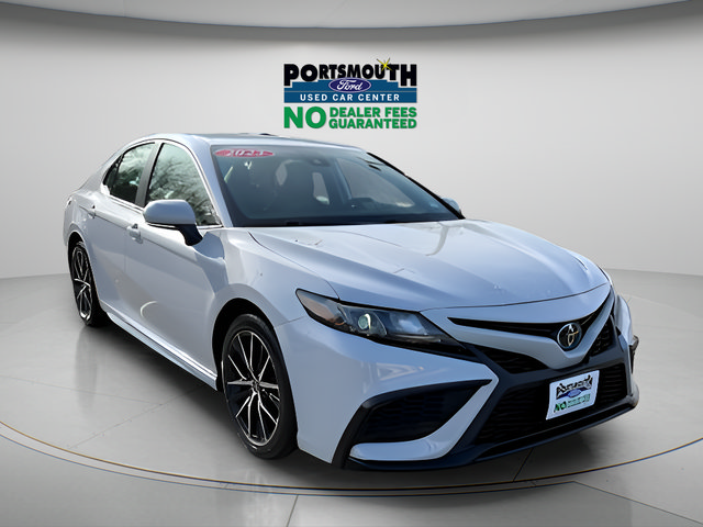 Used 2023 Toyota Camry SE FWD image 1