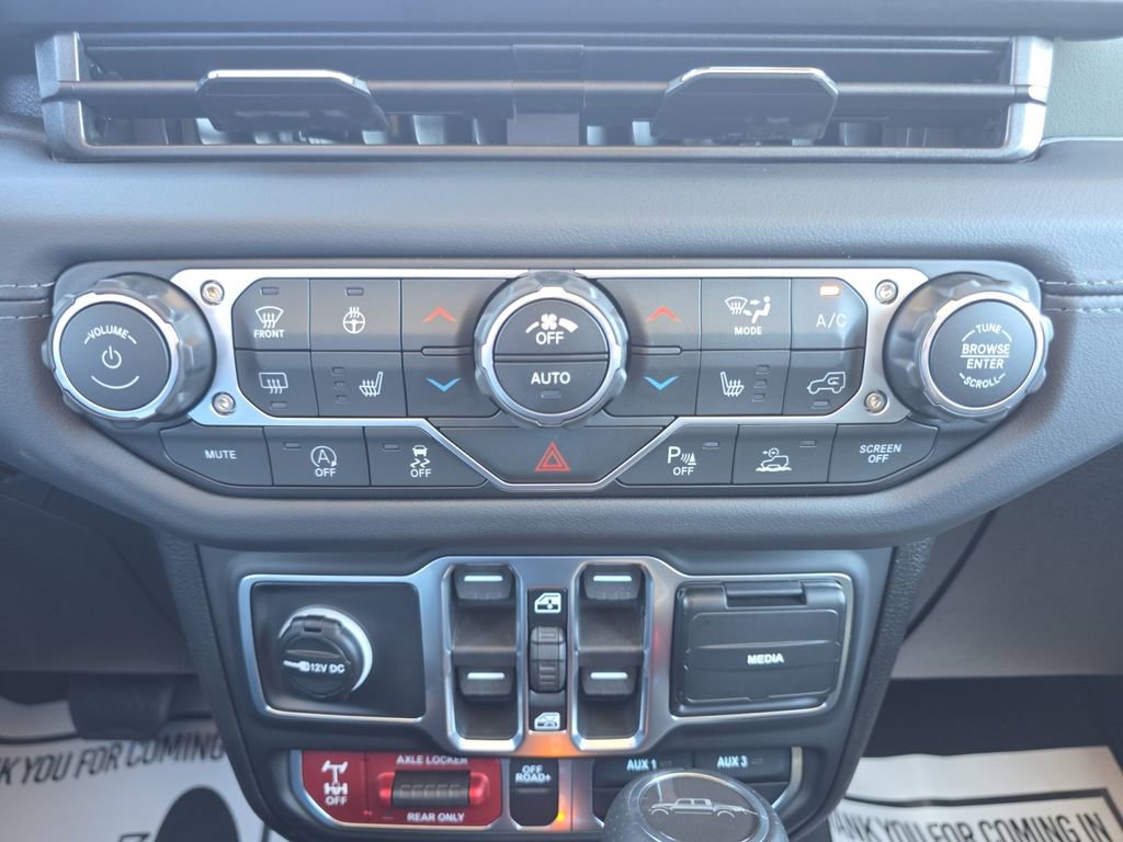 New 2026 Jeep Gladiator Mojave w/ Safety Group image 22