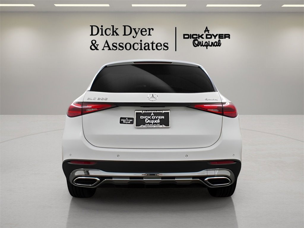 Used 2024 Mercedes-Benz GLC 300 4MATIC image 4